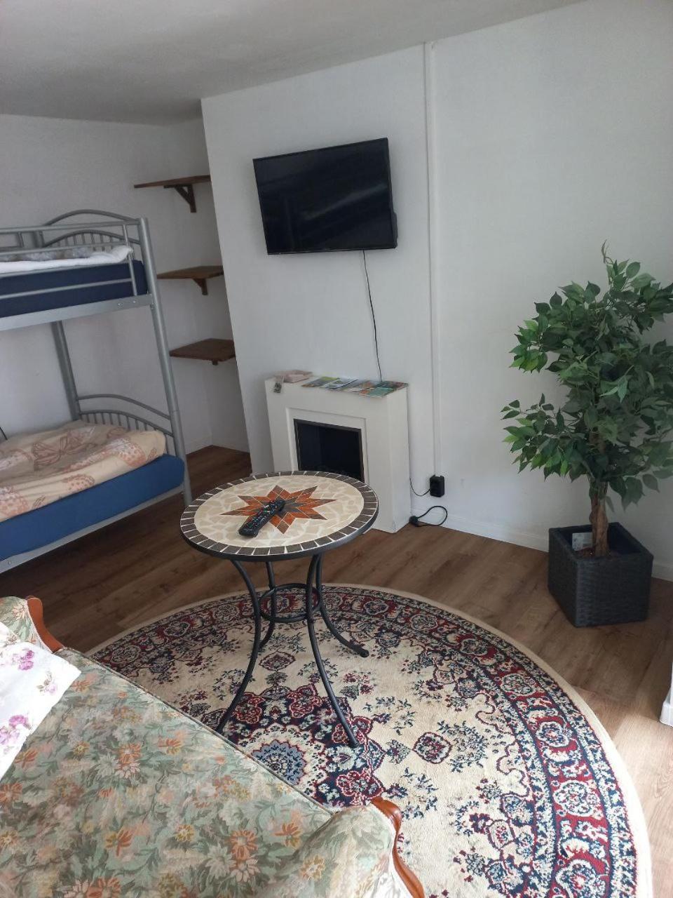 Bungalow Hugo Oppach Buitenkant foto